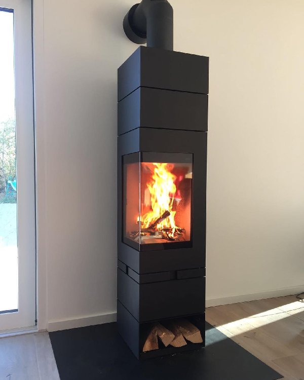 Wood-burning stove Skantherm Elements 400 angle - Carron-Lugon