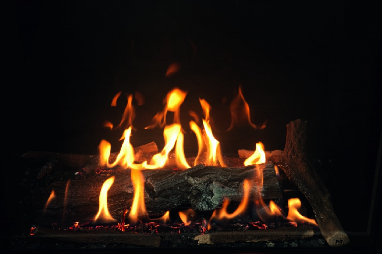 Kaminverzierungen : Satz Holzscheite