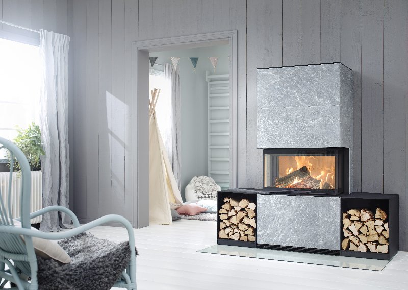 Contura i51T con almacenamiento de madera