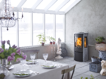 Contura 556T preto com porta