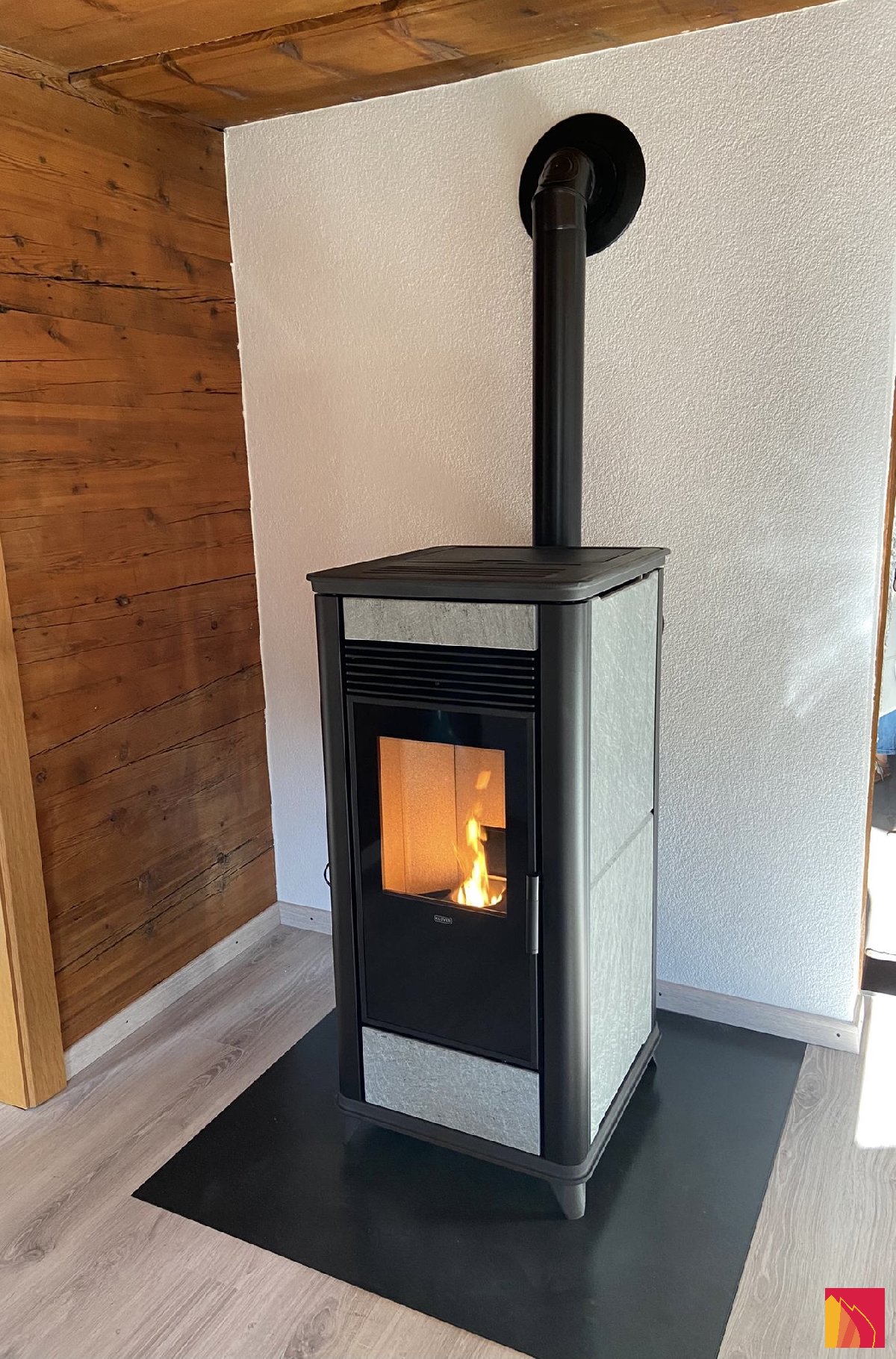 Estufa de pellets Klover Clase 90 Pierre Ollaire - Carron-Lugon