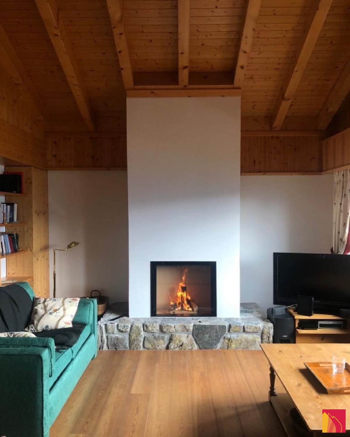 Chimenea frontal con base de piedra - Carron-Lugon