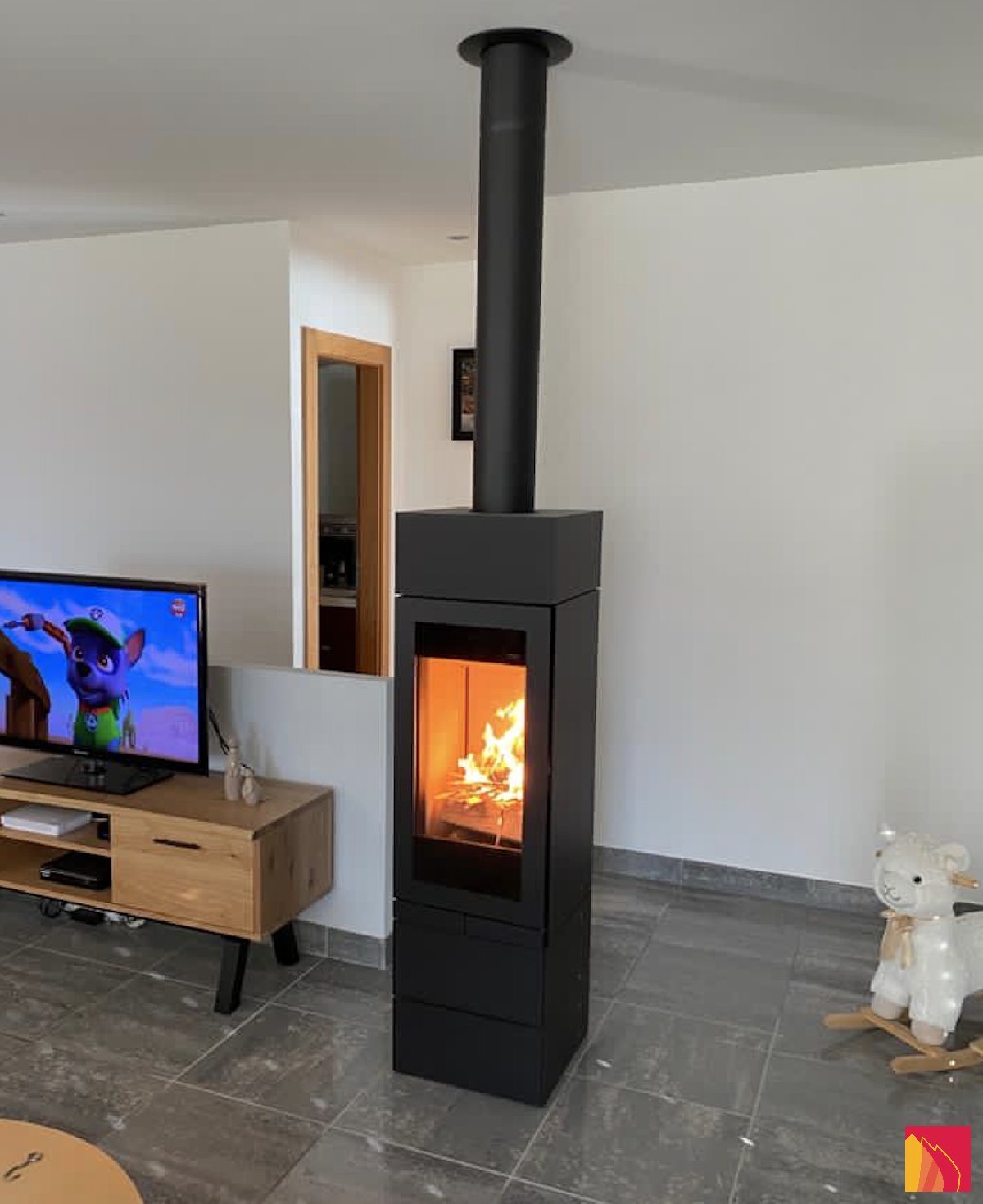 Estufa de leña Skantherm Elements frente - Carron-Lugon