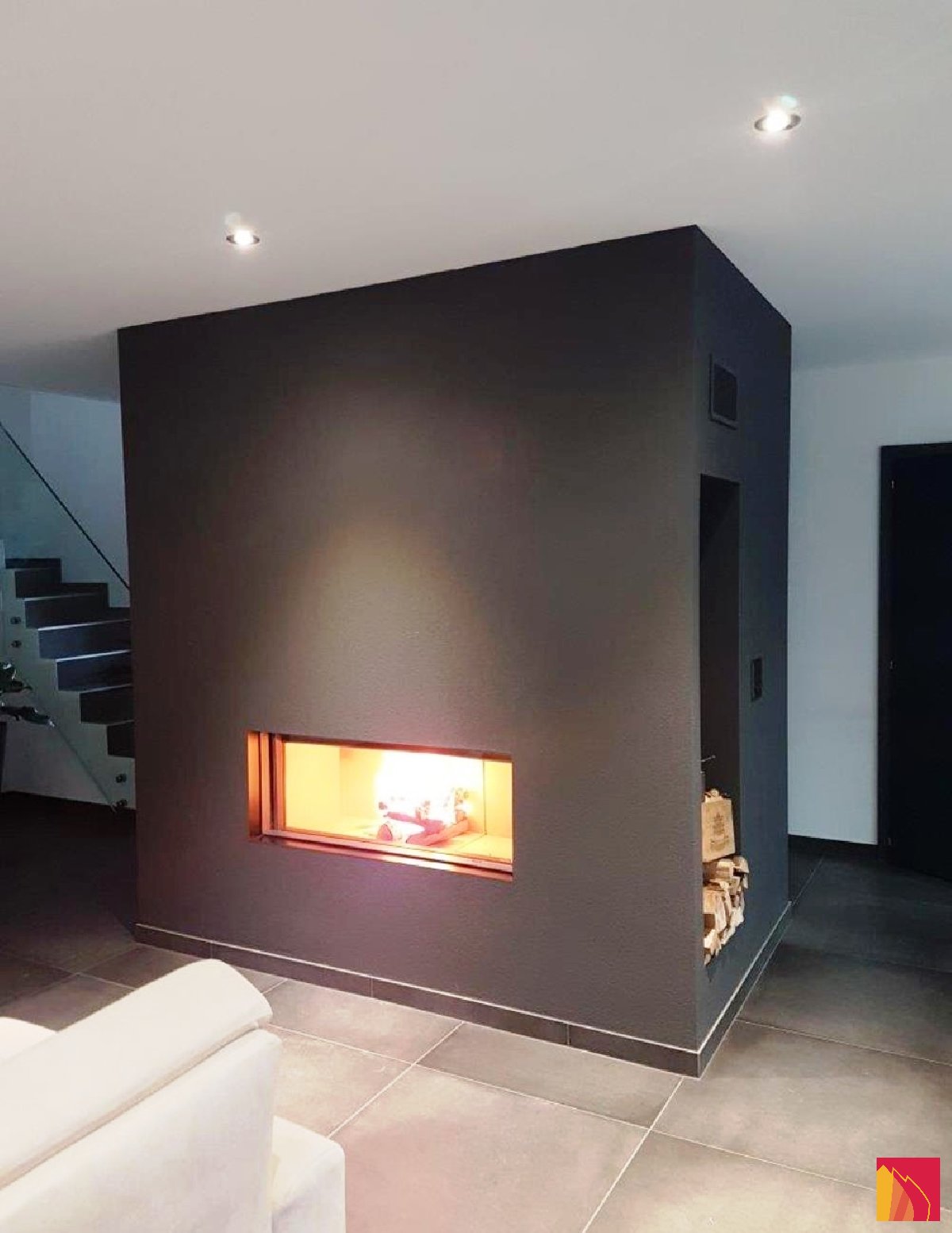 Chimenea frontal con hueco lateral de madera - Carron-Lugon
